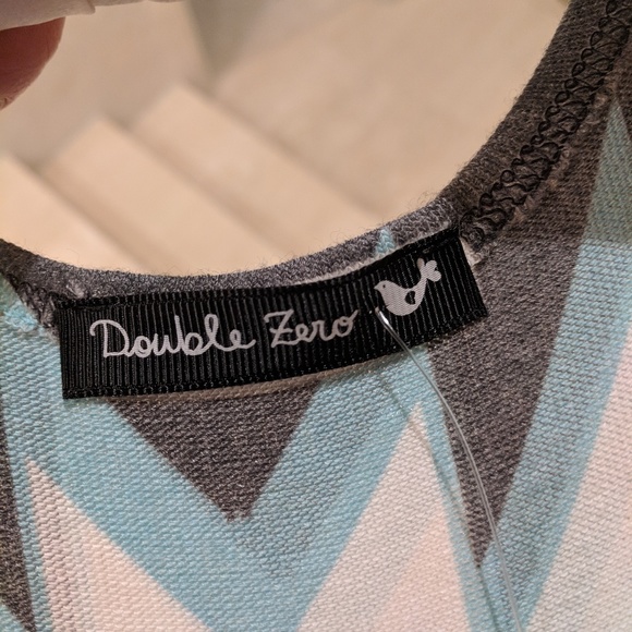 Double Zero Patterned Tank Top - Picture 3 of 3